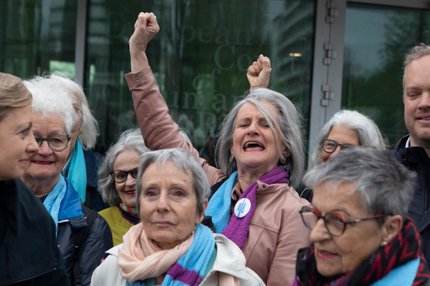 s6-POLITIK_Klimaseniorinnen© Miriam Künzli  � Greenpeace.jpg